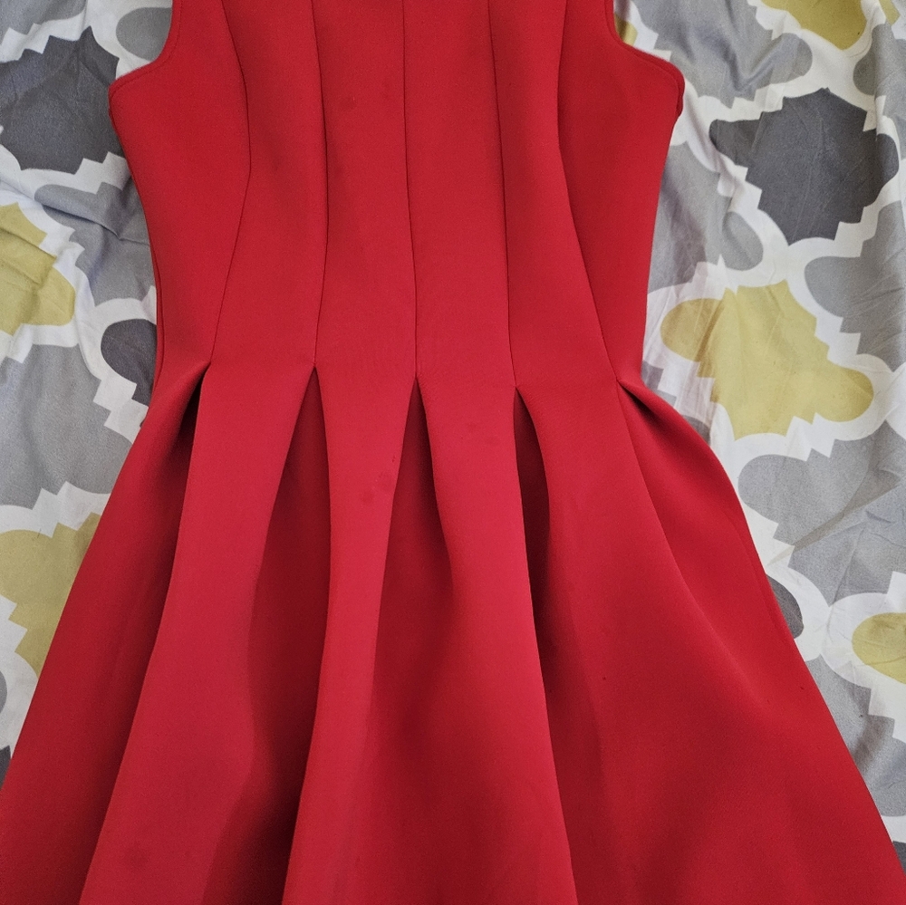 Dress - Picture 2 of 10